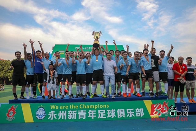 一人抓11个前场板，中国男篮开门红头号功臣！王俊杰3大特质喜人